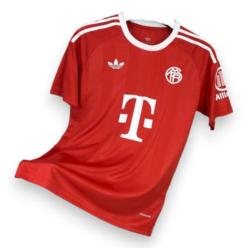 Bayern Munich 25/26 Goalkeeper Jersey